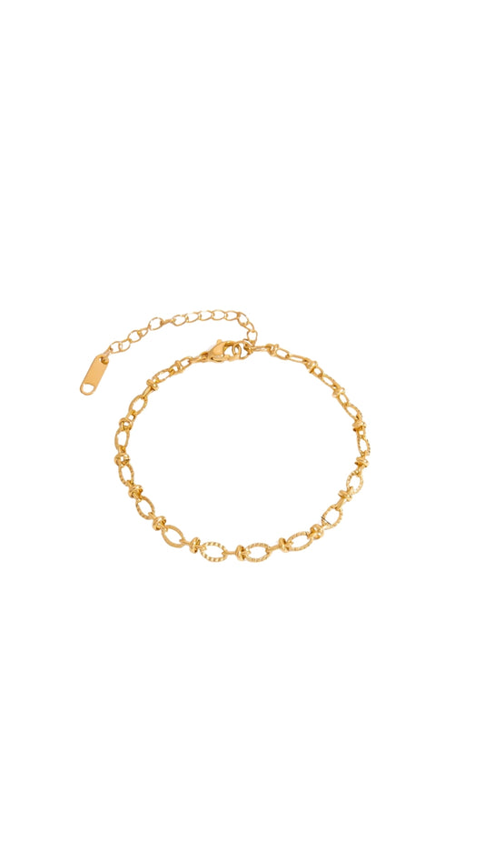 the fine chain bracelet